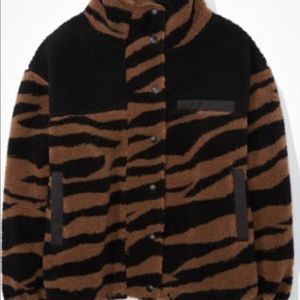 AE FUZZY SHERPA COLOR BLOCK BOMBER JACKET